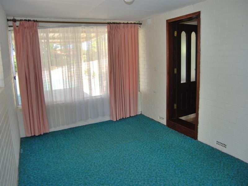 13 Looranah Street, Mount Nasura WA 6112