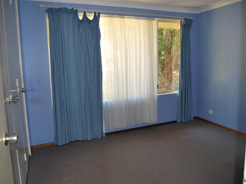 13 Looranah Street, Mount Nasura WA 6112