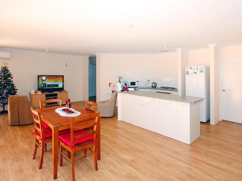 6/24 Tait Street, Armadale WA 6112