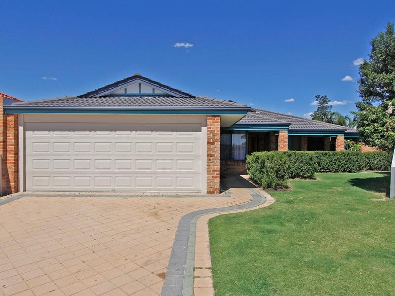 12 Spruce Place, Thornlie WA 6108