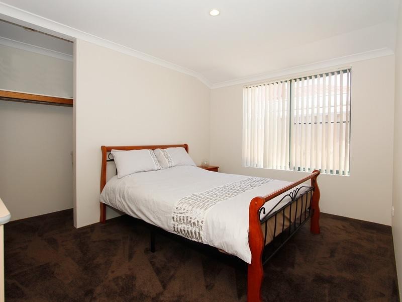 12 Spruce Place, Thornlie WA 6108