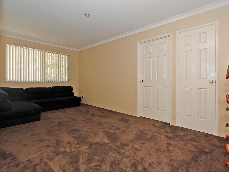 12 Spruce Place, Thornlie WA 6108