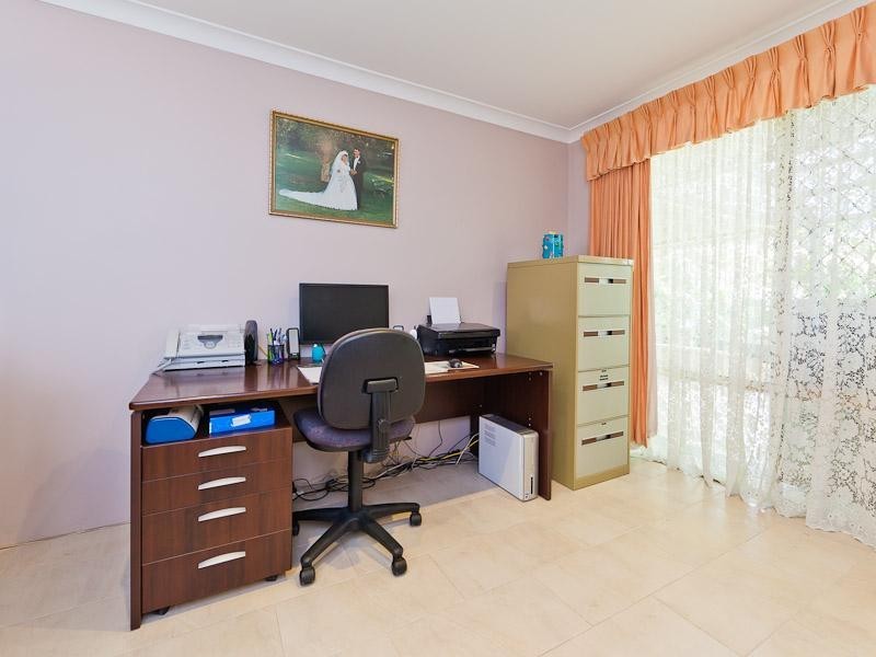 8 Jurien Way, Thornlie WA 6108