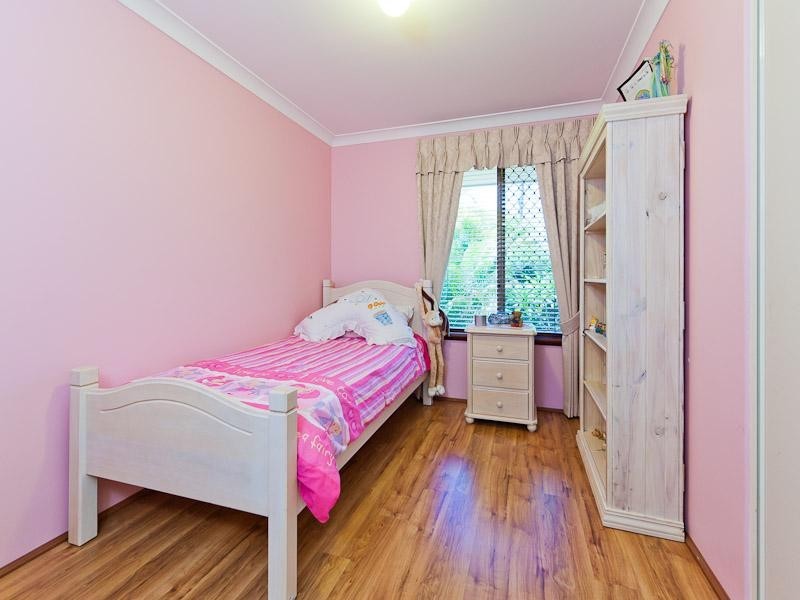 8 Jurien Way, Thornlie WA 6108