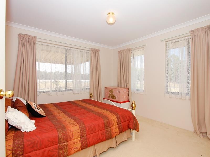 33 Gallager Way, Cardup WA 6122