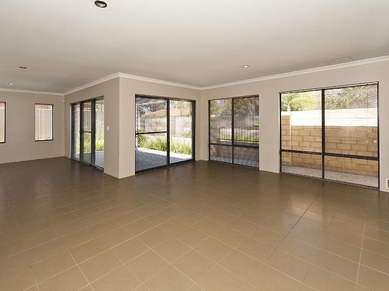 4/84 Cohn Street, Kewdale WA 6105