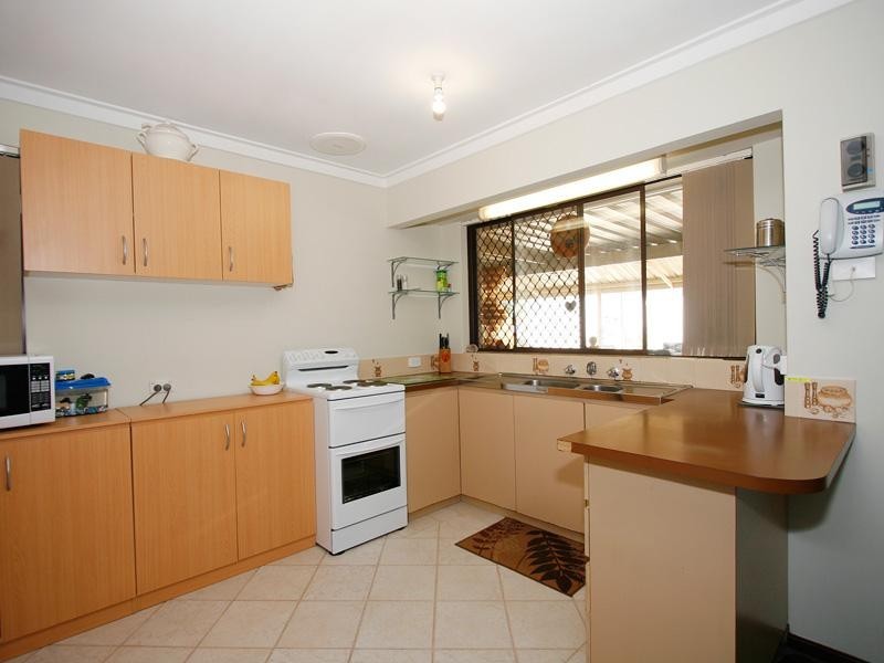 67 Ashburton Drive, Gosnells WA 6110