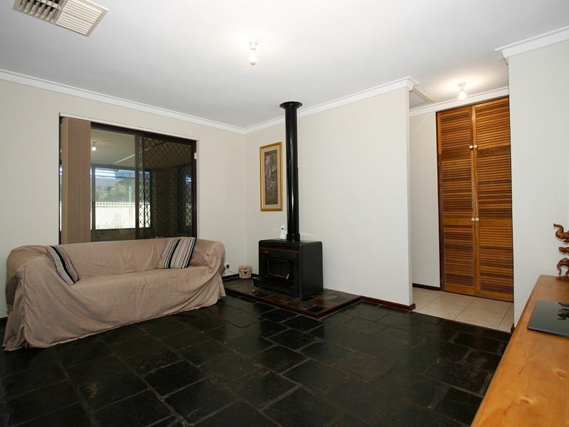 67 Ashburton Drive, Gosnells WA 6110