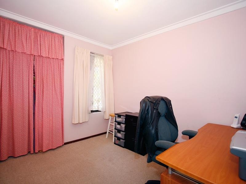 67 Ashburton Drive, Gosnells WA 6110