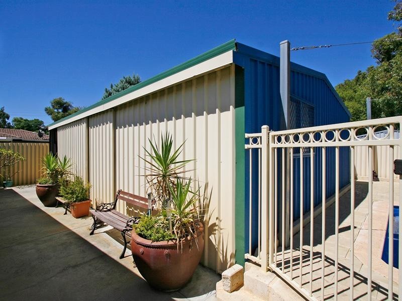 67 Ashburton Drive, Gosnells WA 6110