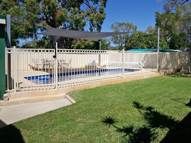 67 Ashburton Drive, Gosnells WA 6110