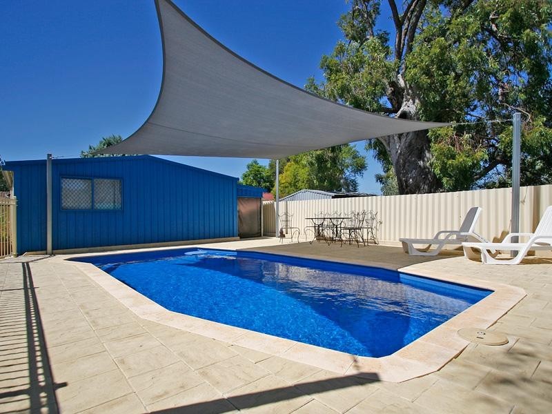 67 Ashburton Drive, Gosnells WA 6110