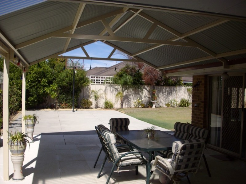 9 Rosebud Close, Huntingdale WA 6110