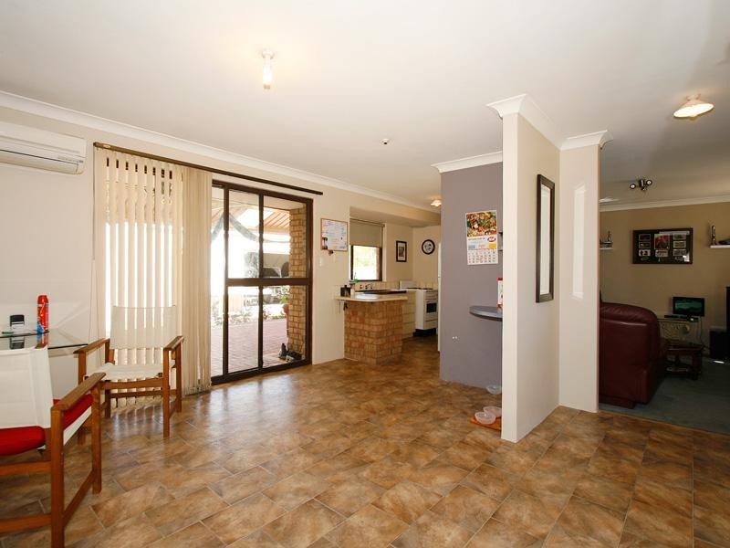 39 Wilkinson Street, Gosnells WA 6110