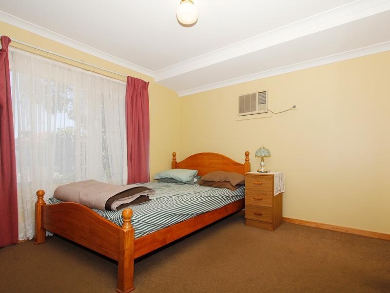 40 Leatherwood Way, Huntingdale WA 6110