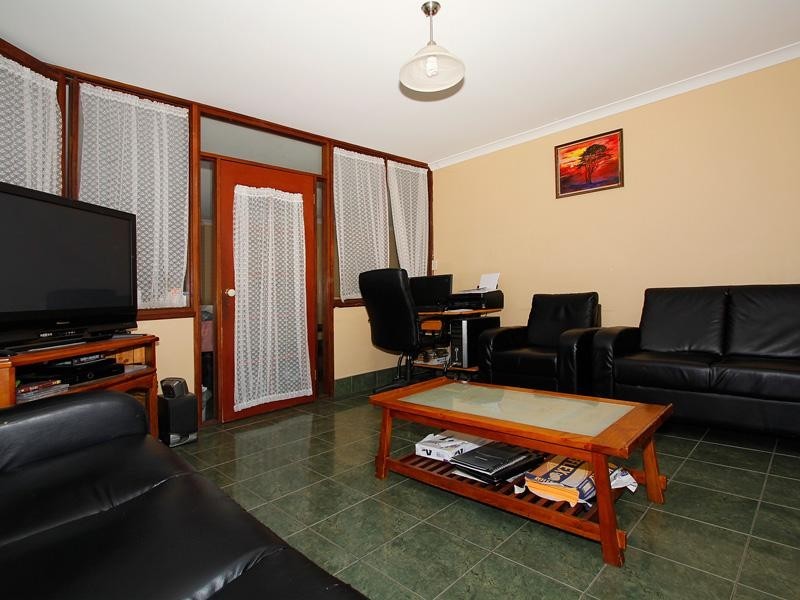 40 Leatherwood Way, Huntingdale WA 6110