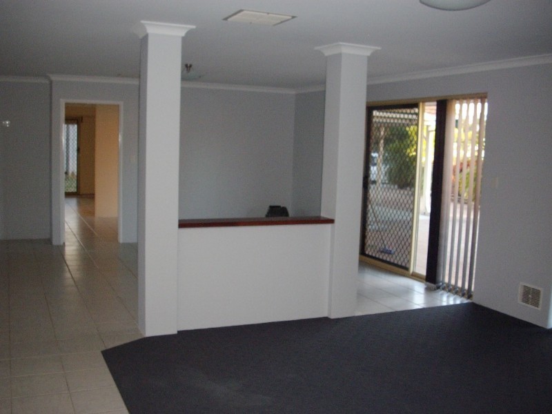 18 Petrel Close, Seville Grove WA 6112