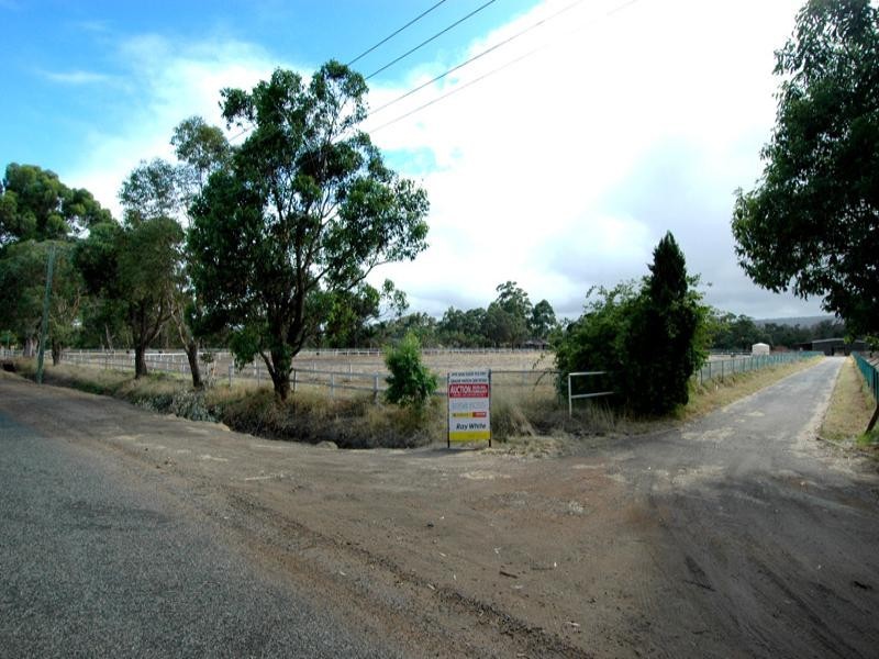 143 Hilbert Road, Brookdale WA 6112