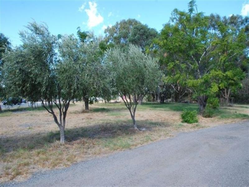 7 Balannup Road, Harrisdale WA 6112