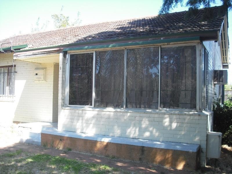 1 Railway Avenue, Kelmscott WA 6111