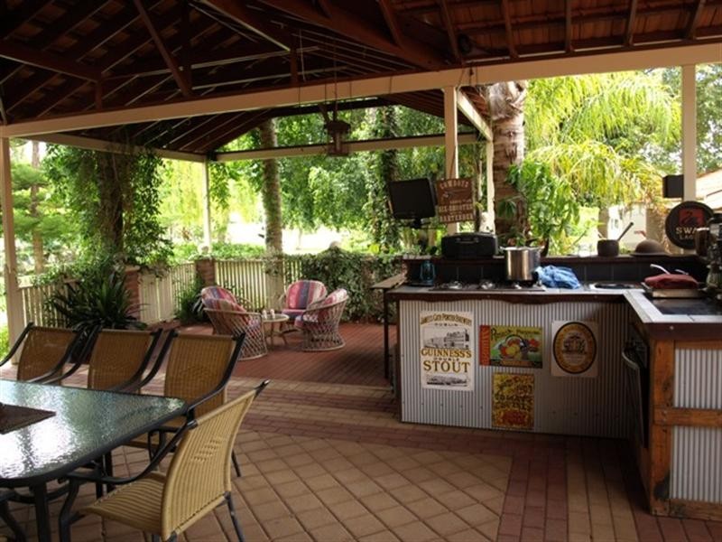 6 Kingscote Place, Greenfields WA 6210