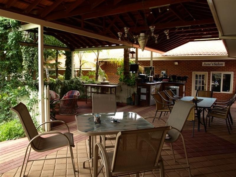 6 Kingscote Place, Greenfields WA 6210