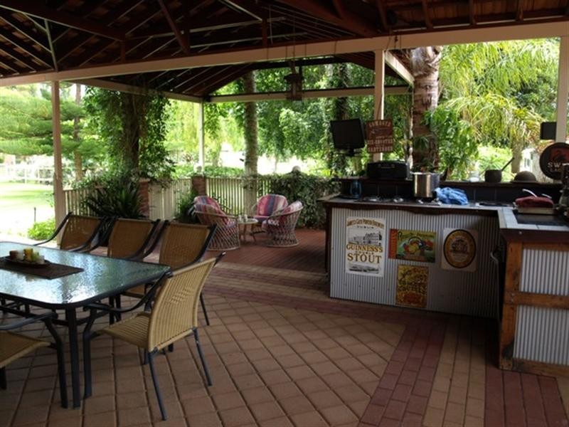 6 Kingscote Place, Greenfields WA 6210