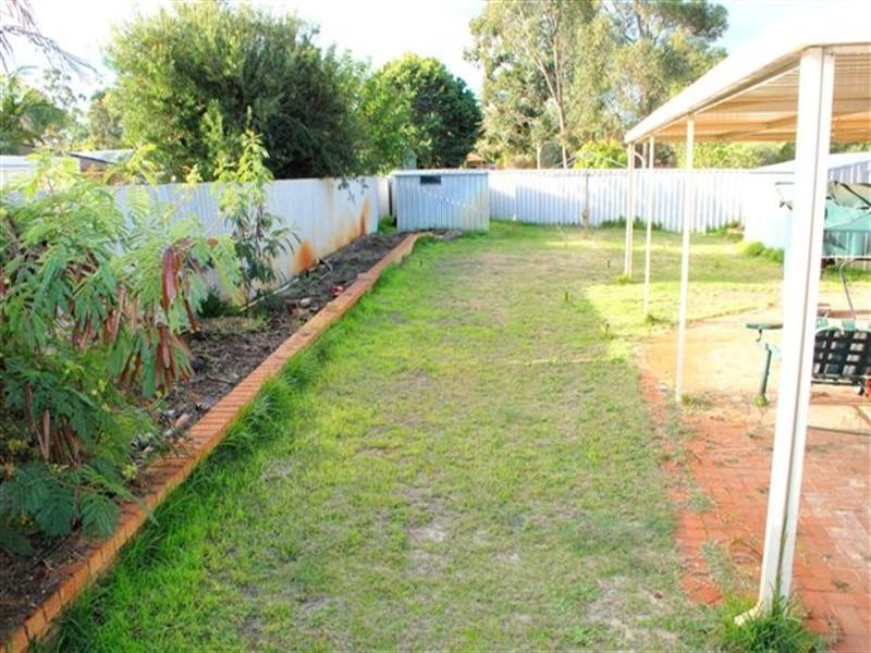 14 Fysh Place, Huntingdale WA 6110