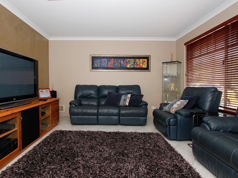 9 Millbrace Glen, Byford WA 6122