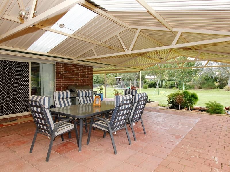 9 Millbrace Glen, Byford WA 6122