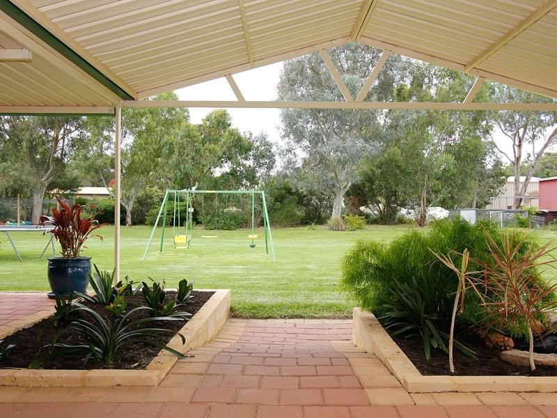 9 Millbrace Glen, Byford WA 6122