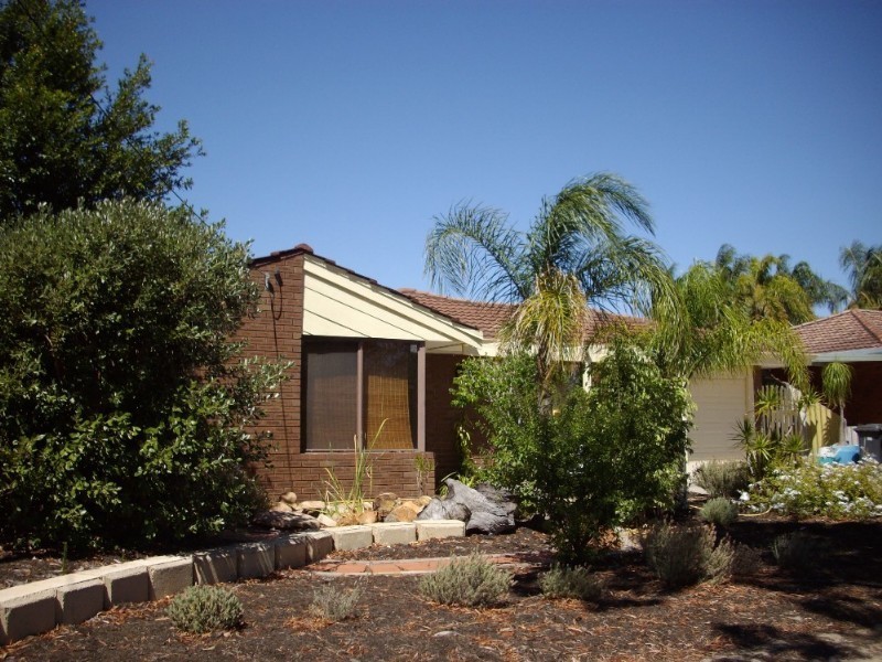 4 Jarrah Grove, Gosnells WA 6110