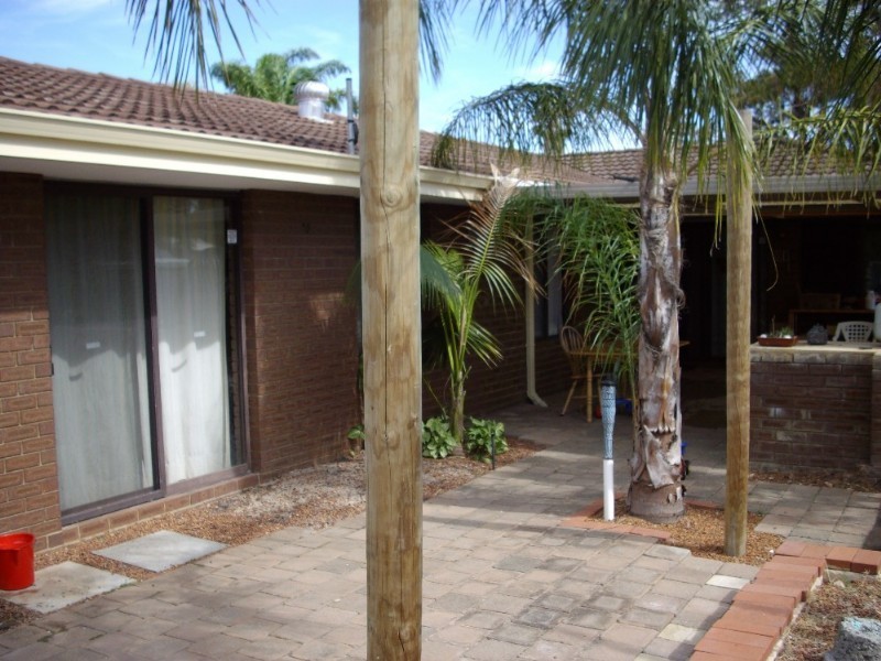 4 Jarrah Grove, Gosnells WA 6110