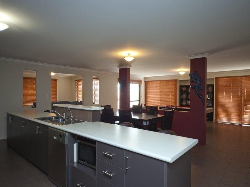 11 Daleford Way, Southern River WA 6110