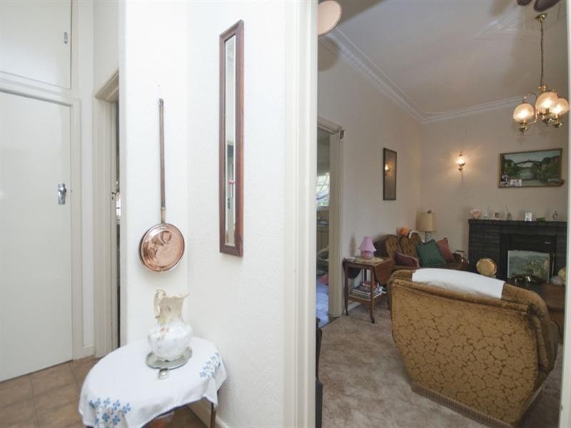 1/4 Clara Street, Gosnells WA 6110