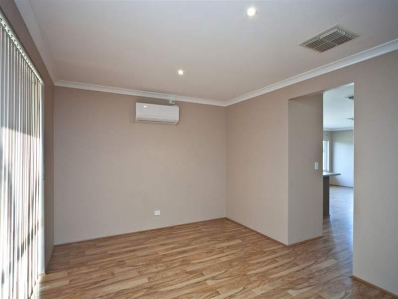 154 Harpenden Street, Huntingdale WA 6110