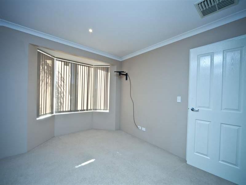 154 Harpenden Street, Huntingdale WA 6110