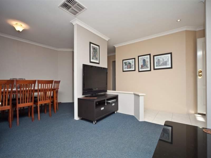 53 Tea Tree Way, Thornlie WA 6108