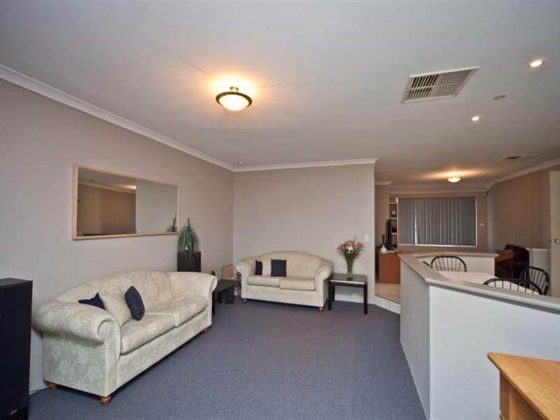 53 Tea Tree Way, Thornlie WA 6108