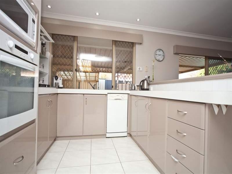 53 Tea Tree Way, Thornlie WA 6108