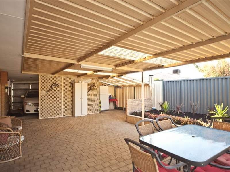 53 Tea Tree Way, Thornlie WA 6108