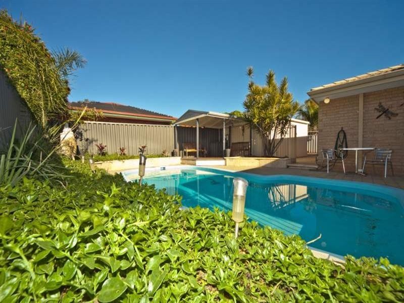 53 Tea Tree Way, Thornlie WA 6108