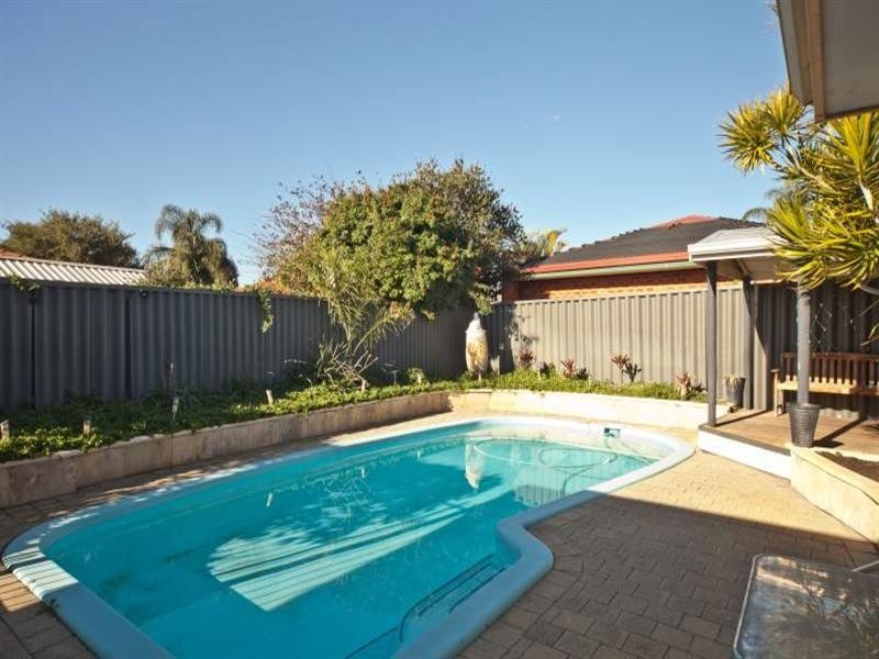 53 Tea Tree Way, Thornlie WA 6108