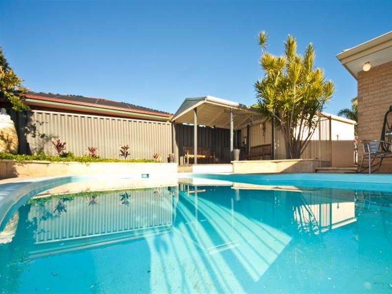 53 Tea Tree Way, Thornlie WA 6108