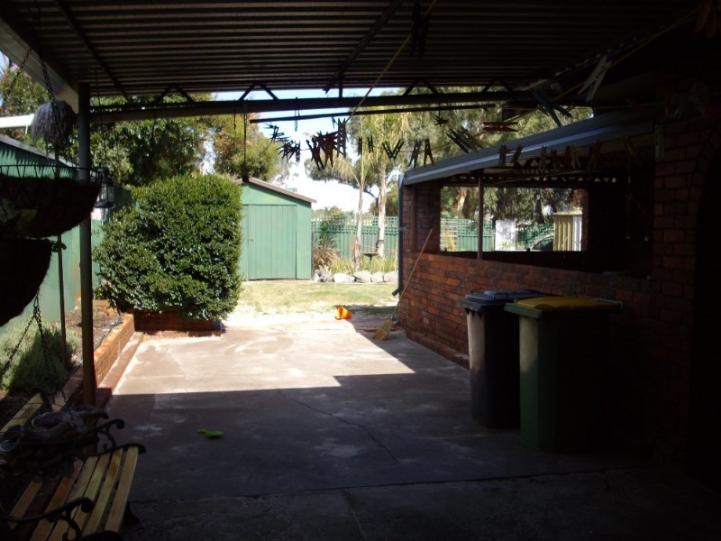 10 Rosekelly Road, Gosnells WA 6110