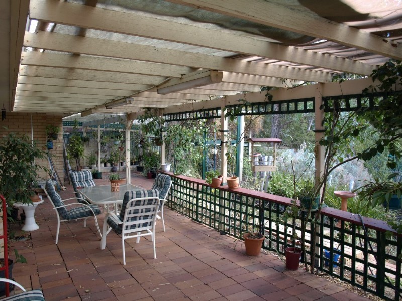 5 Carrick Road, Mount Richon WA 6112