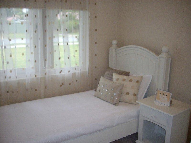 8 Watsonia Street, Maddington WA 6109