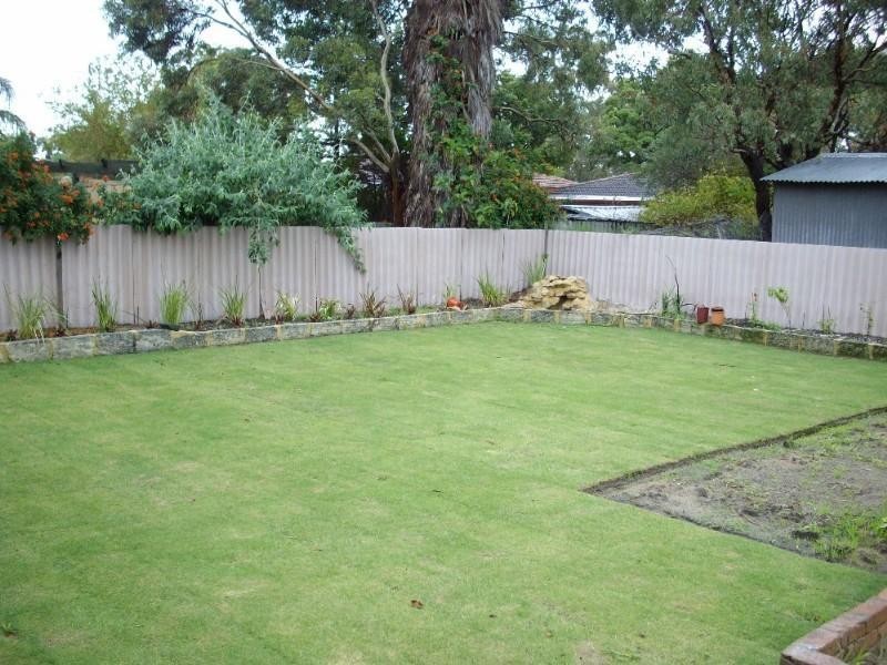 8 Watsonia Street, Maddington WA 6109