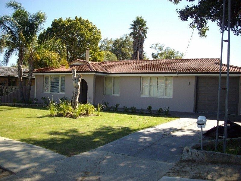 8 Watsonia Street, Maddington WA 6109