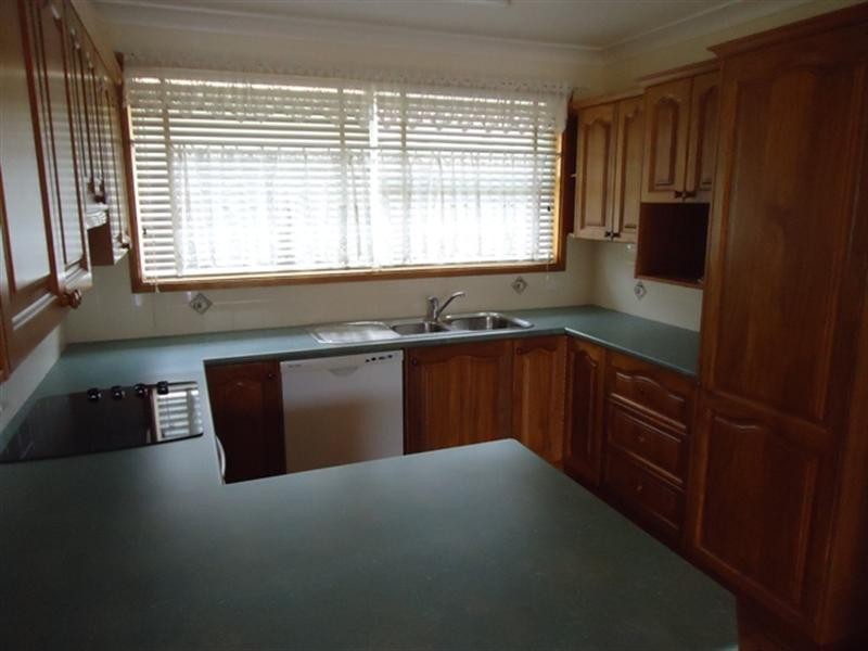 27 Hoddle Avenue, Goulburn NSW 2580